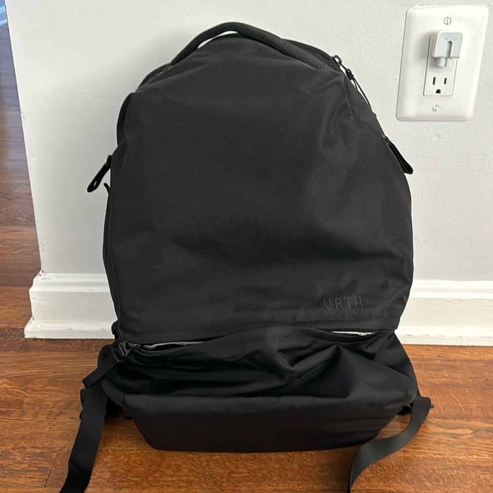 Urth Arkose 20L camera backpack